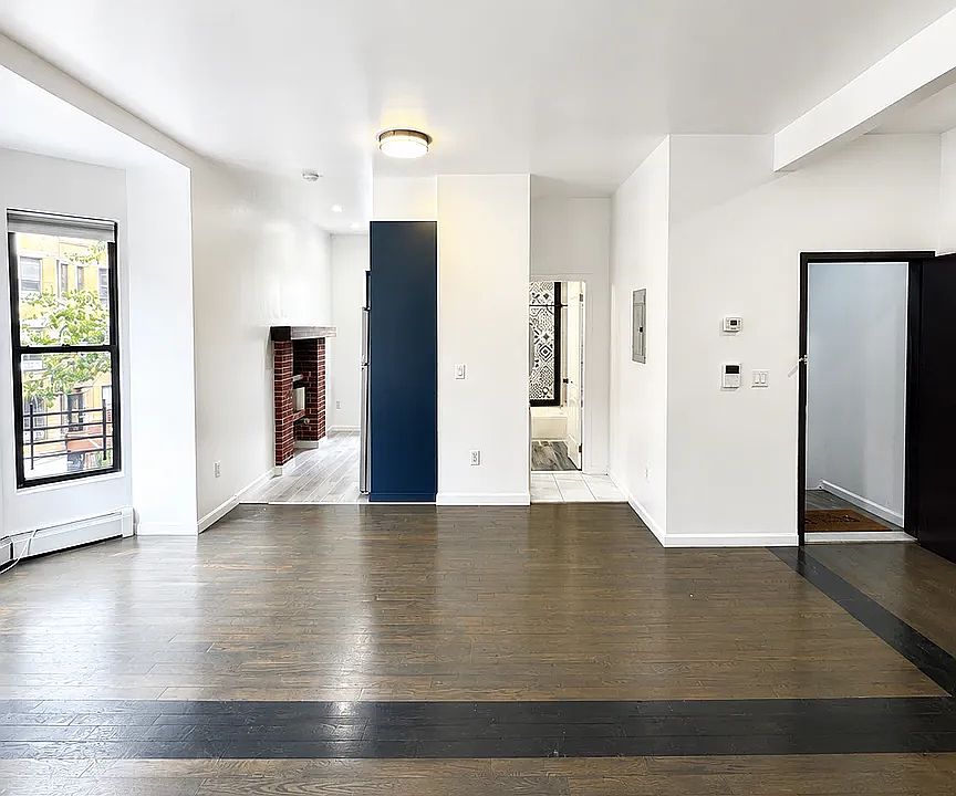 1st image of 419 8th St #2