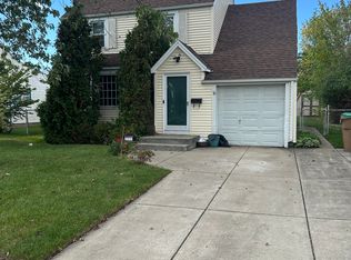 12 Cleveland Dr, Cheektowaga, NY 14215