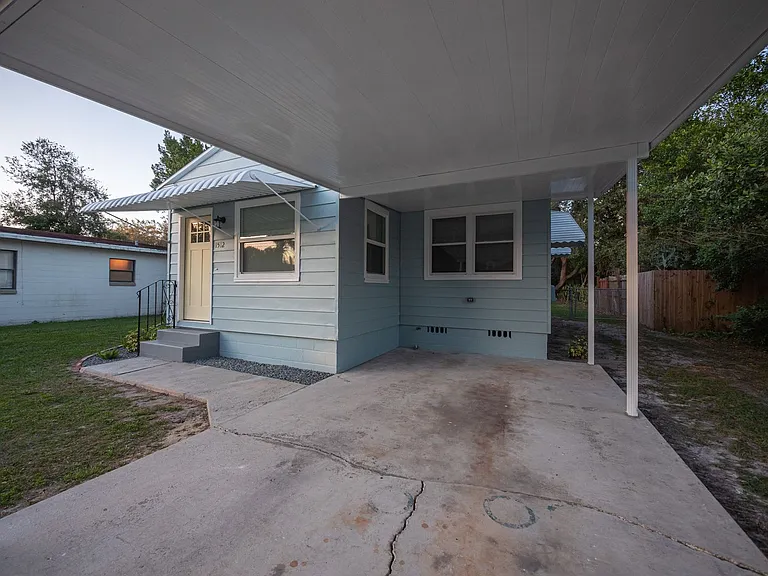 1512 E Fern Rd — Photo 5