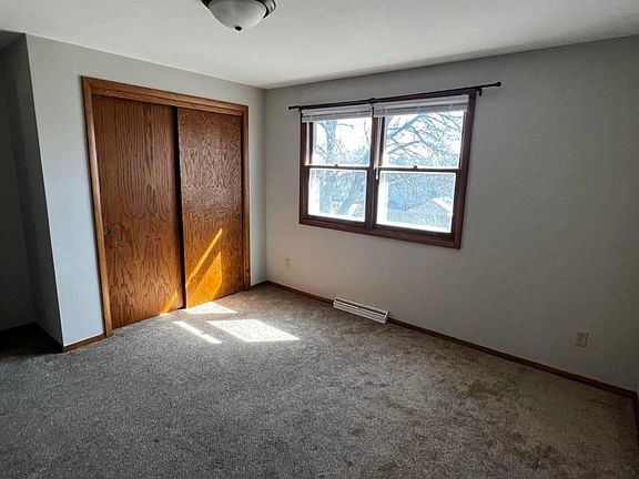 5th image of 1214 Meadow Ln #1