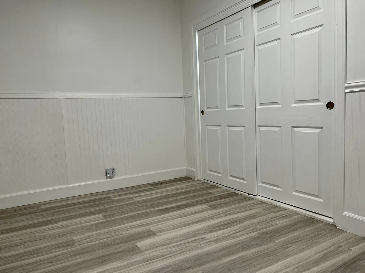 Building Photo - 1867 Kaioo Dr #110