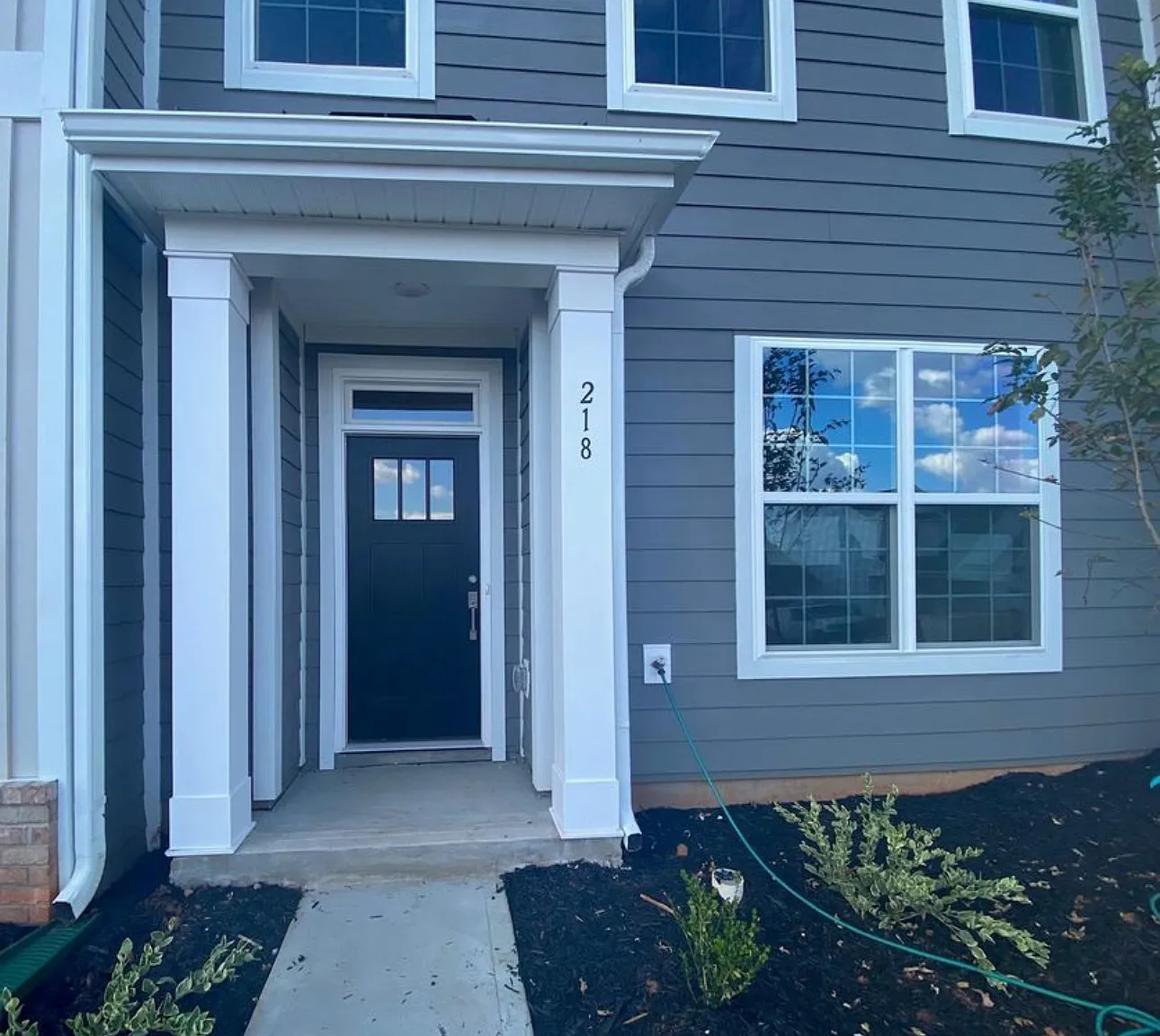 218 Wakelon Dr — Photo 2