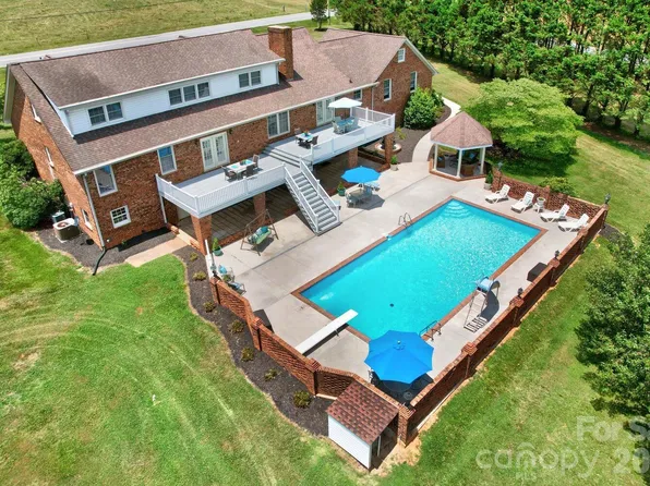4723 Old Mountain Rd, Stony Point, NC 28678
