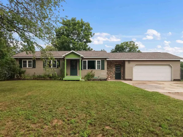 4626 S Manor Wood Dr, Traverse City, MI 49685