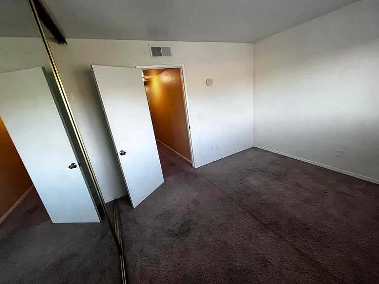 8000 University Ave #402 — Photo 17