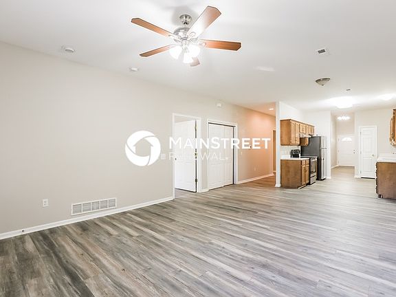 5th image of 2430 Wilson Ave