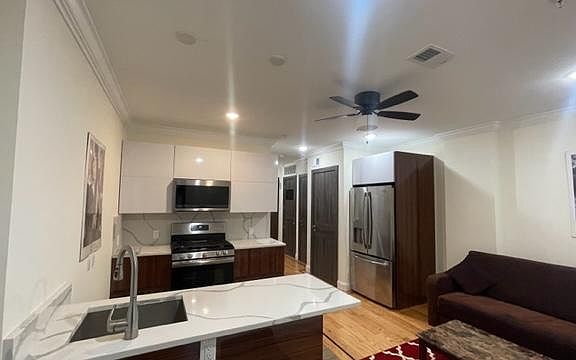 4th image of 72 Cottage St #3