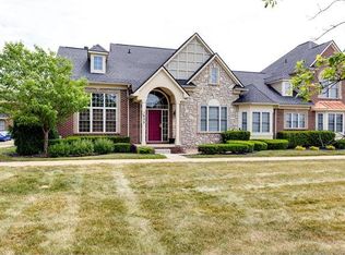 1290 E Crystal Cir, Canton, MI 48187