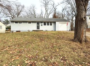 7815 Ash St, Prairie Village, KS 66208