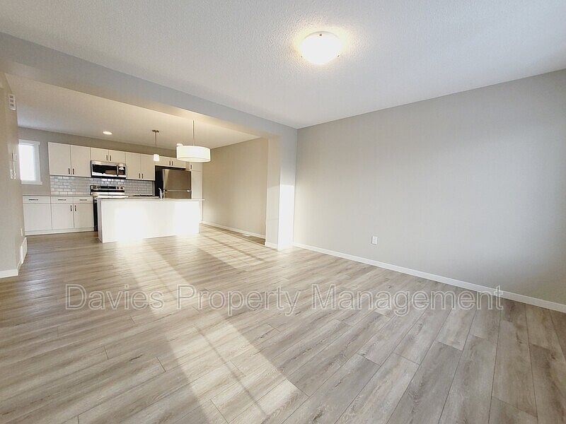 Edmonton Townhouse for rent - 3 Bedrooms — photo 5