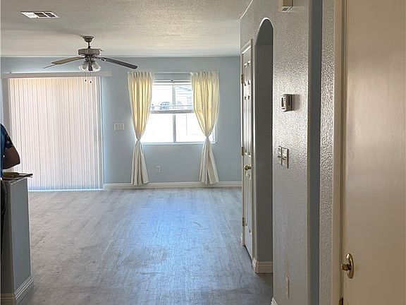 2nd image of 1006 Cliffbrook Hedge Ave