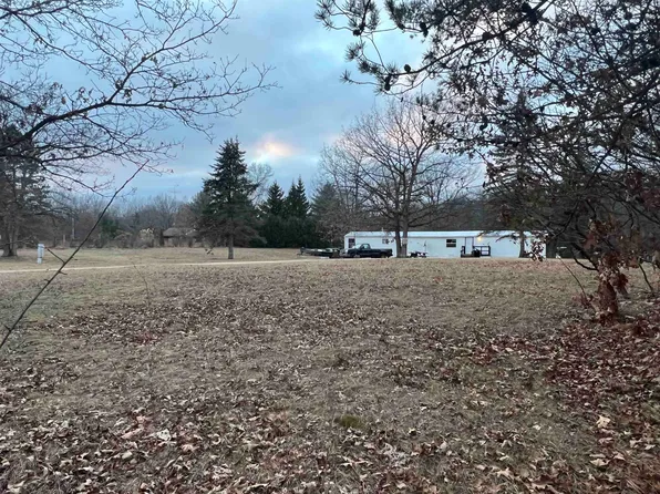 N1577 Amherst Rd, Lyndon Station, WI 53944