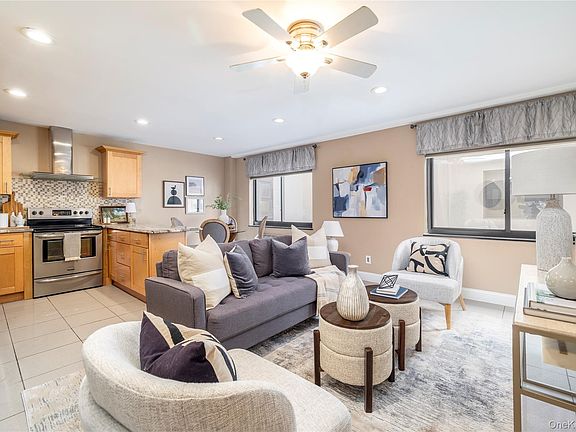 3rd image of 425 Shore Rd #2B