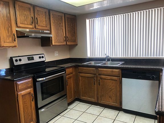 3rd image of 4034 W Orchid Ln