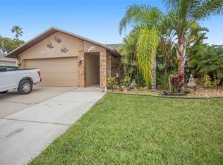 8026 Buttonball Ln, Port Richey, FL 34668
