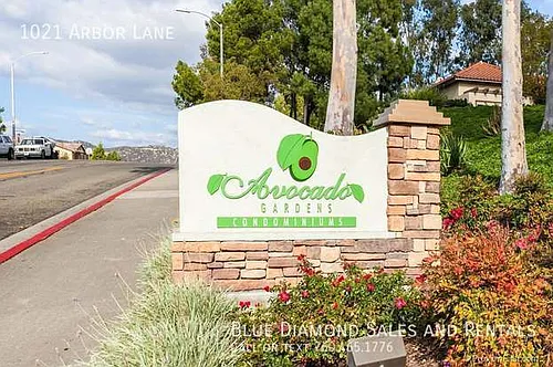 1021 Arbor Ln Photo 1