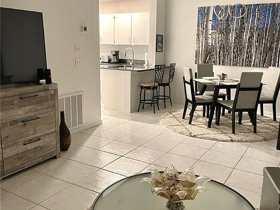 5th image of 3300 Loveland Blvd Unit 1004