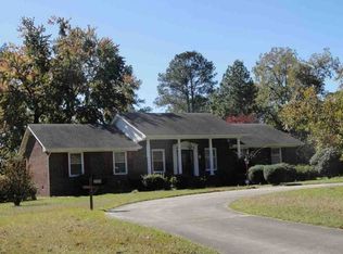 225 Harris Ave, Raeford, NC 28376