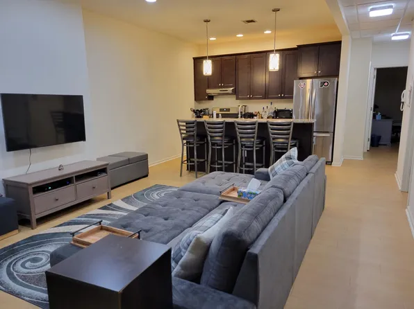 1421 Spruce St #2A, Philadelphia, PA 19102