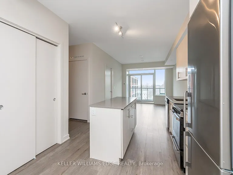 212 King William St #502 — Photo 6