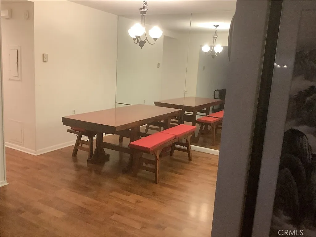 2 bed, 1100 sqft, $2,600 — Photo 4