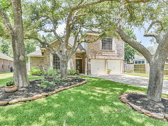 4th image of 15827 Heartwood Way