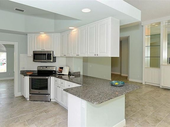 5th image of 5885 Ferrara Dr