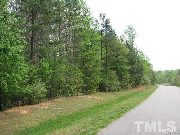 3rd image of 263 Legend Oaks Dr
