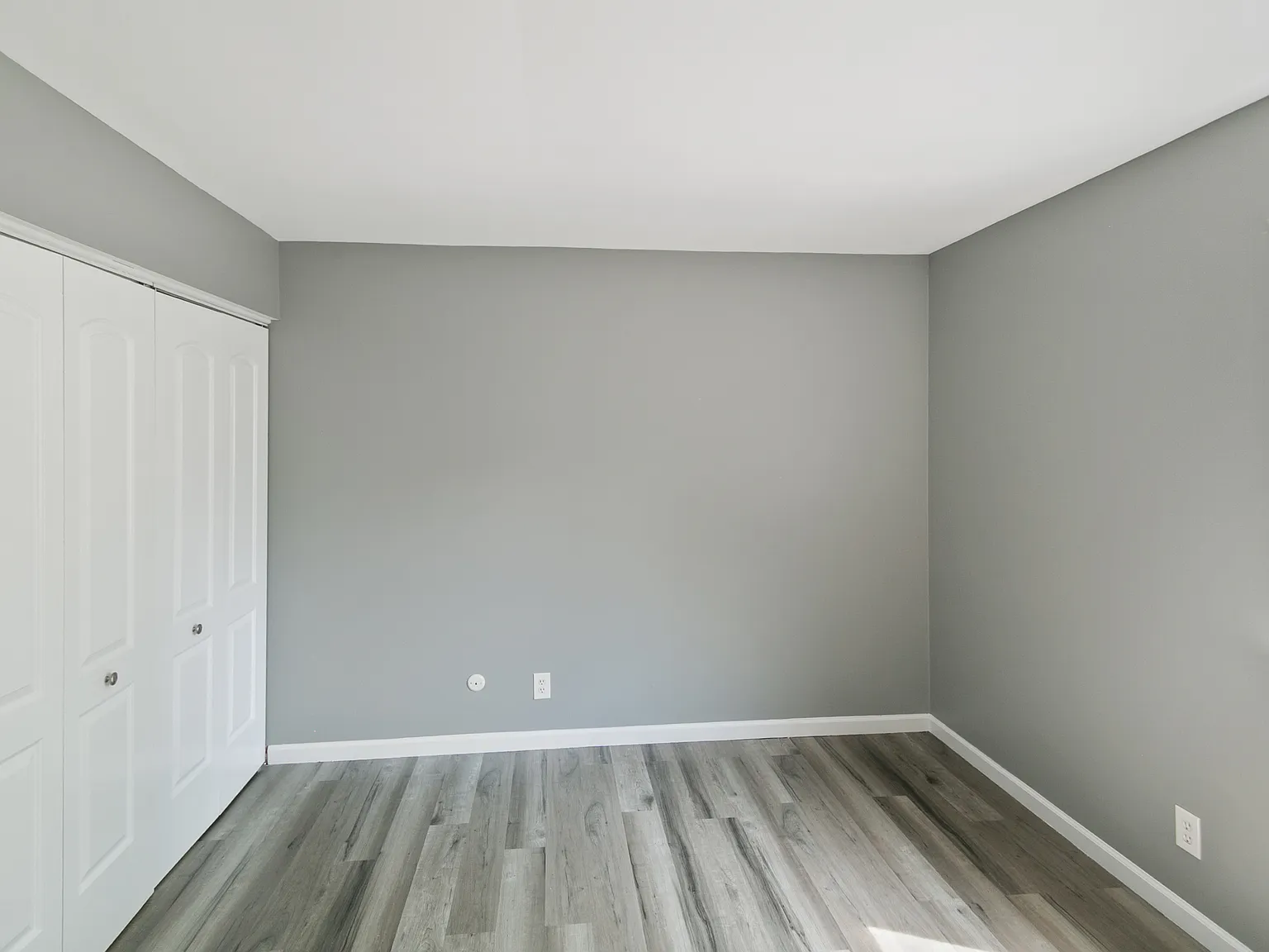 3 bed, 900 sqft, $2,395 — Photo 4
