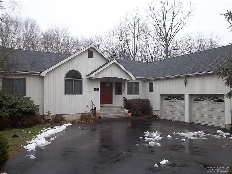 1st image of 202 Briarwood Dr