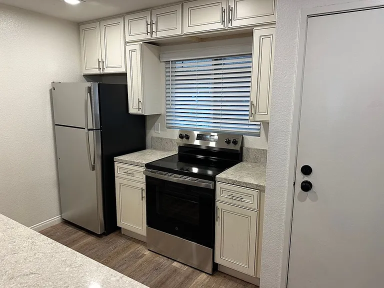 Hillcrest Summit Apartments — Photo 6