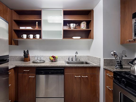 4th image of 535 W 23rd St APT Nph2d