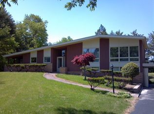 2609 W Striegel Rd, Carbondale, IL 62901