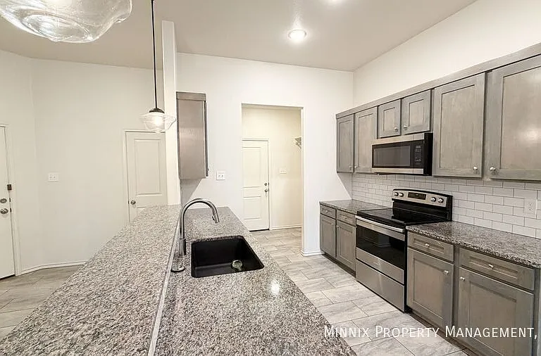 5508 Kemper St #1 — Photo 12
