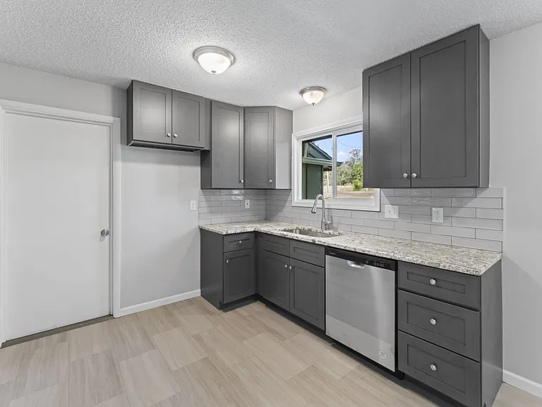 2209 E 125th St — Photo 13