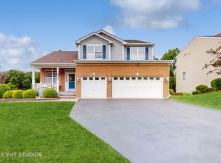 452 Windham Trl, Carpentersville, IL 60110
