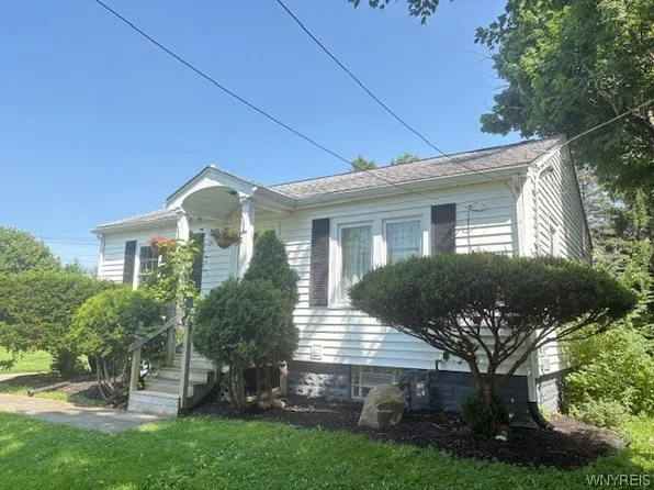 5201 Scranton Rd, Hamburg, NY 14075