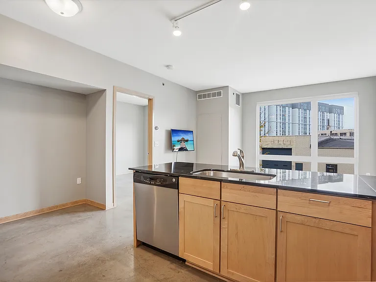 Solhaus Apartments & Tower — Photo 42