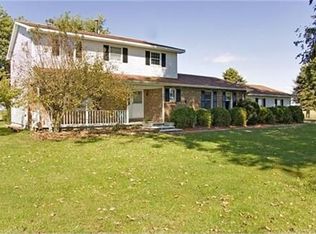 7500 Passfield Rd, Rochester, IL 62563