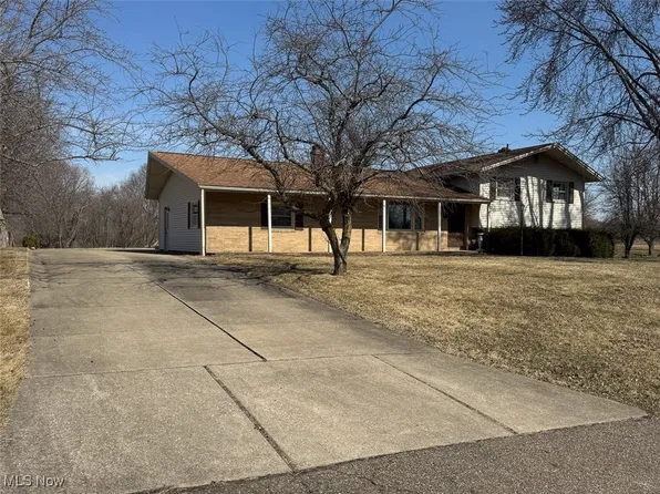 7291 Gayview St, Louisville, OH 44641