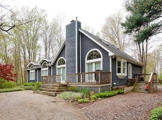 16636 Lakeshore Rd, Union Pier, MI 49129