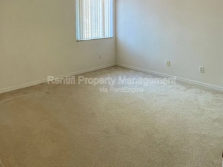 17038 Tremont St — Photo 13