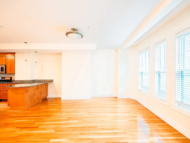 34 Worthington St #2L — Photo 2