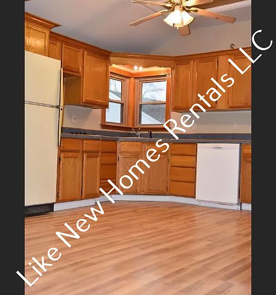 1106 Wbergin Ave — Photo 2