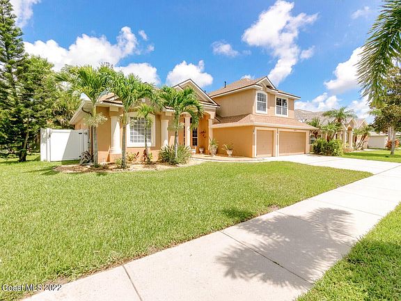 3rd image of 4707 Alamanda Dr