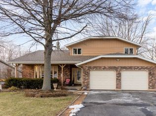 1818 Forest Ln, Crown Point, IN 46307