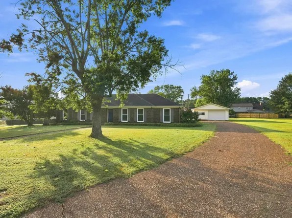 1344 Rickwood Ct, Florence, AL 35630