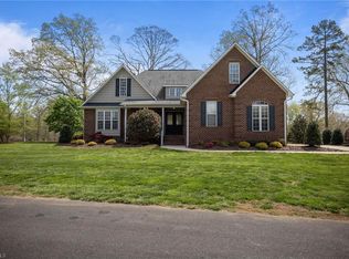 320 N Club Dr, Asheboro, NC 27205