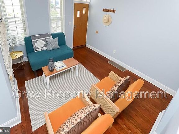 3rd image of 1489 E Wilt St