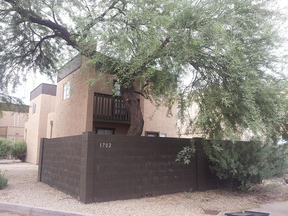 1st image of 1702 E Pepper Cir